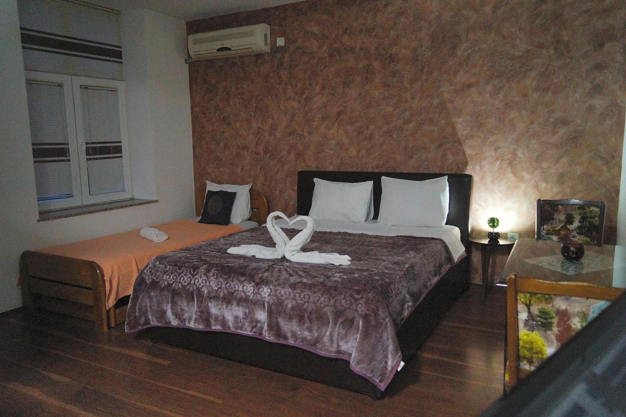 Rooms Filip Manastır Dış mekan fotoğraf